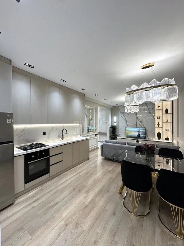 Satılır 3 otaqlı mənzil 98 m²