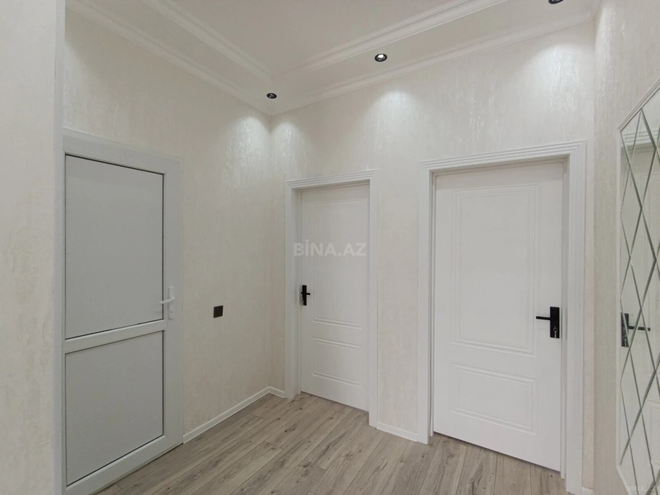 Satılır 4 otaqlı həyət evi 175 m²