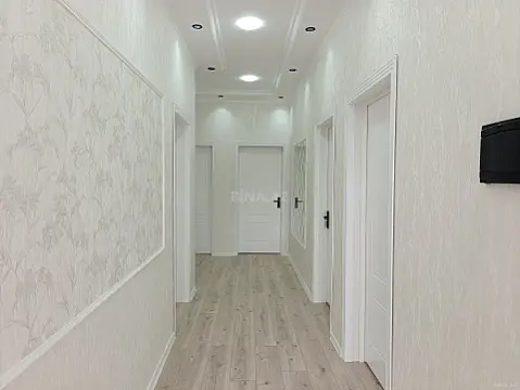 Satılır 4 otaqlı həyət evi 175 m²