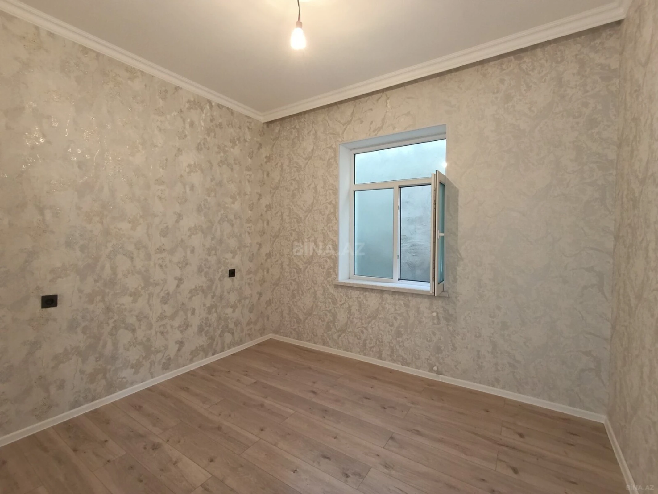 Satılır 4 otaqlı həyət evi 175 m²