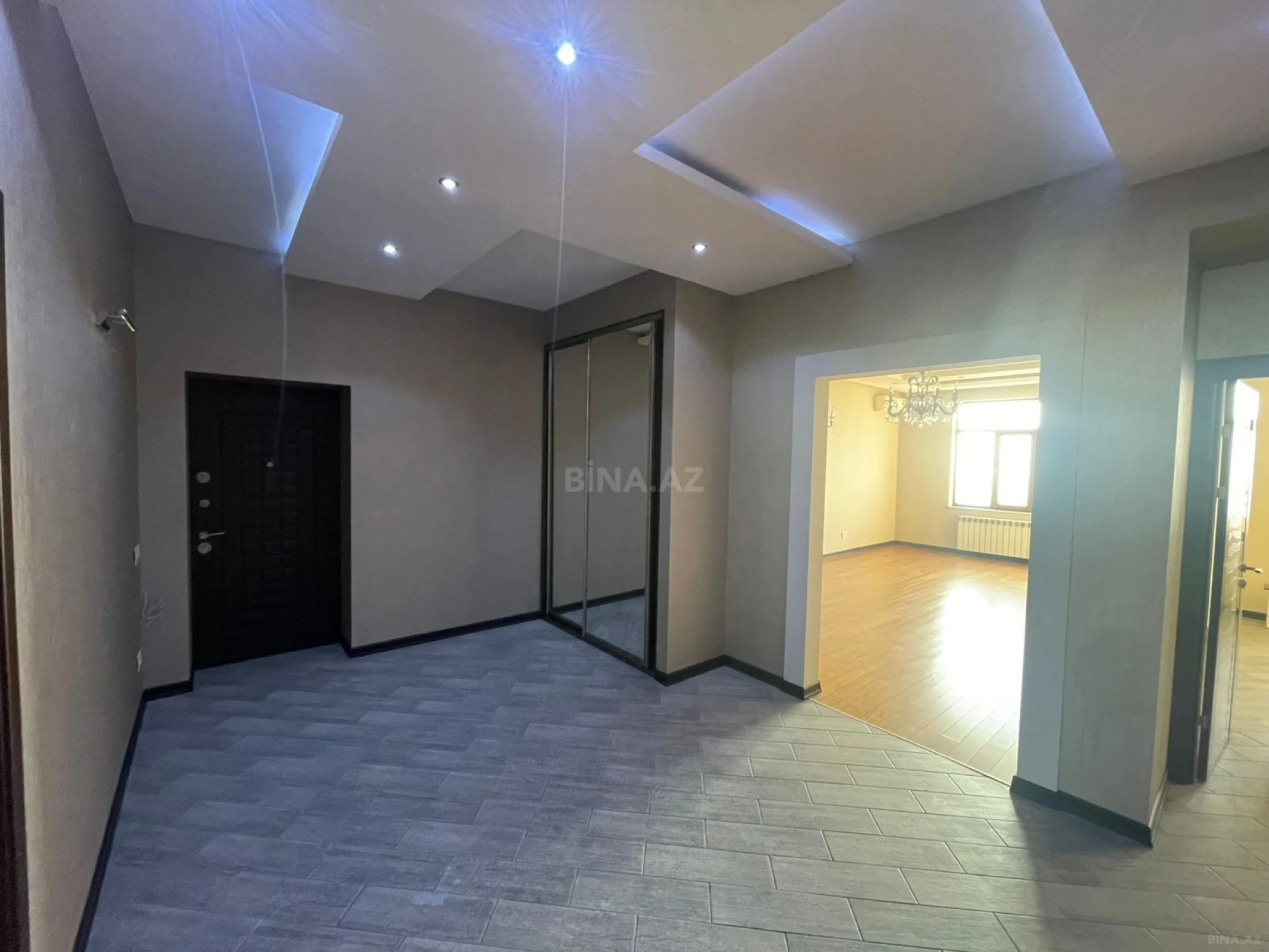 Satılır 3 otaqlı mənzil 110 m²