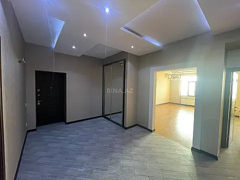 Satılır 3 otaqlı mənzil 110 m²