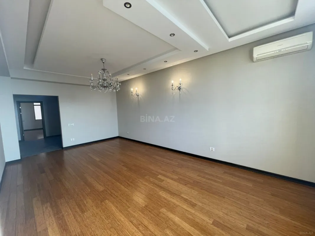 Satılır 3 otaqlı mənzil 110 m²