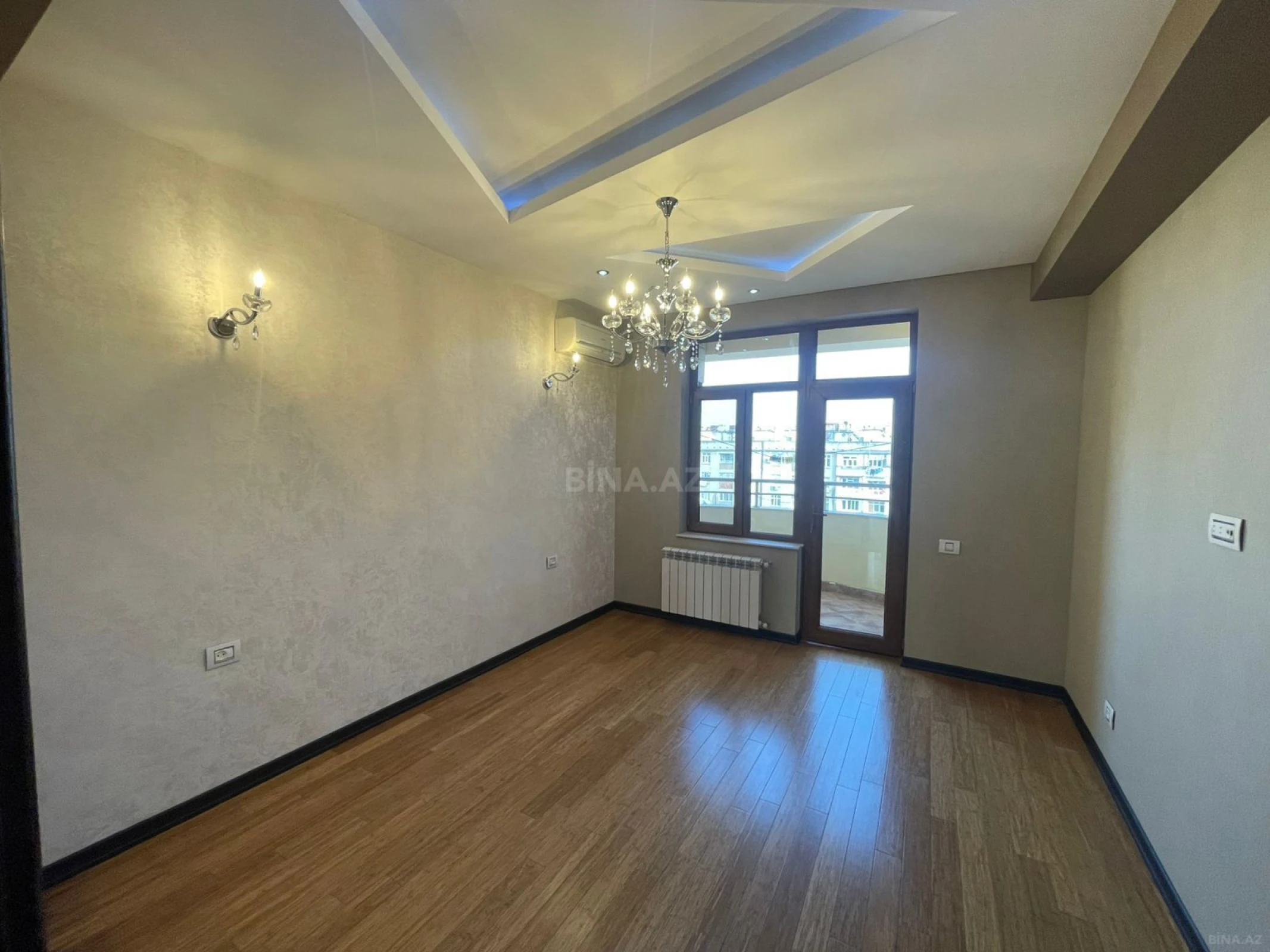 Satılır 3 otaqlı mənzil 110 m²