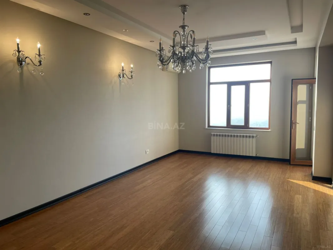 Satılır 3 otaqlı mənzil 110 m²