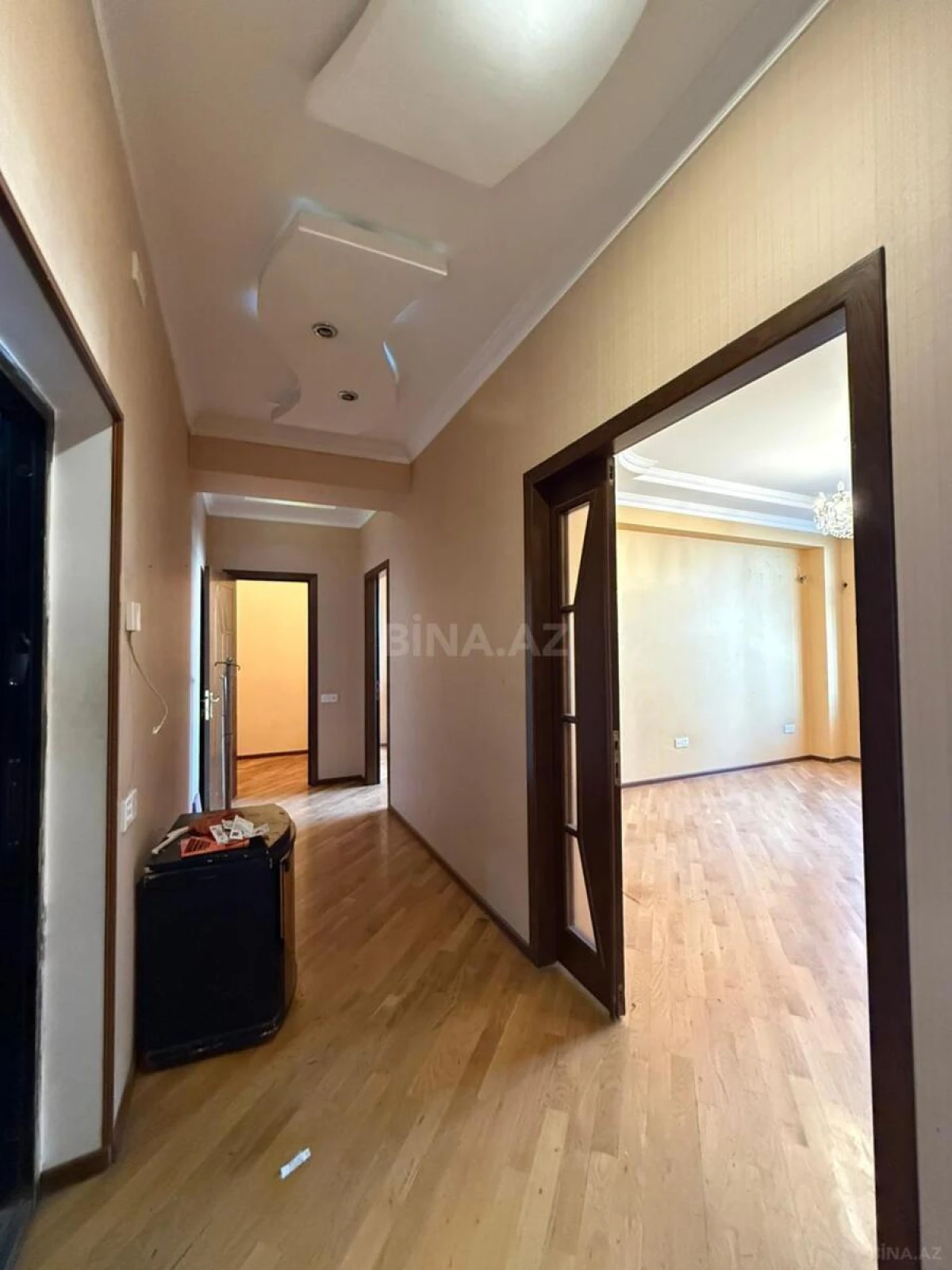 Satılır 2 otaqlı mənzil 82 m²