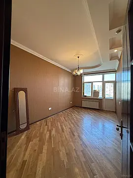 Satılır 2 otaqlı mənzil 82 m²