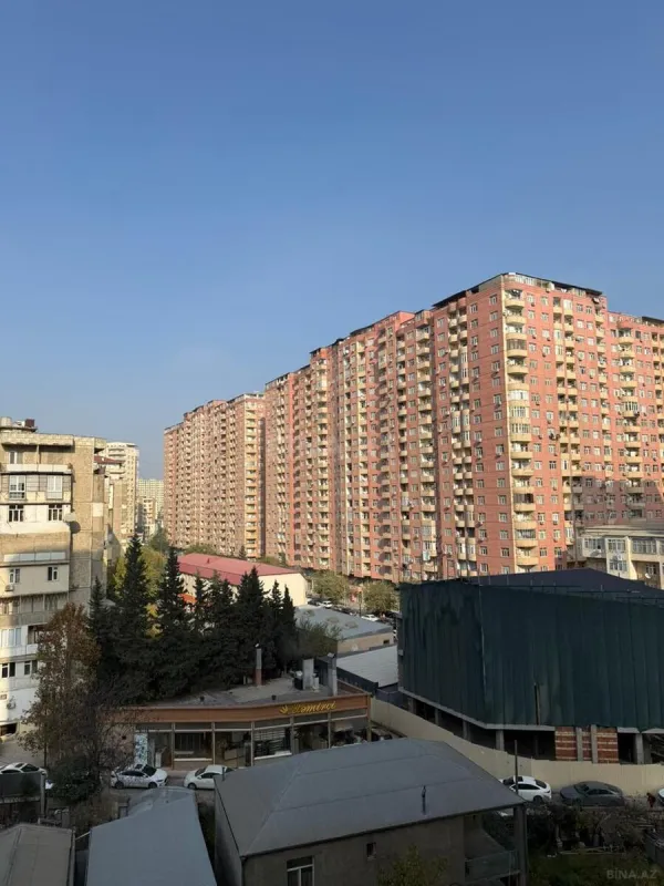 Satılır 2 otaqlı mənzil 82 m²
