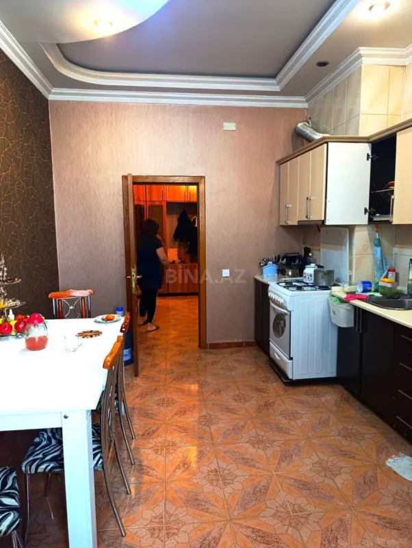 Satılır 2 otaqlı mənzil 86 m²
