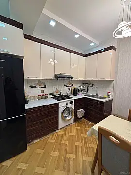 Satılır 2 otaqlı mənzil 78 m²