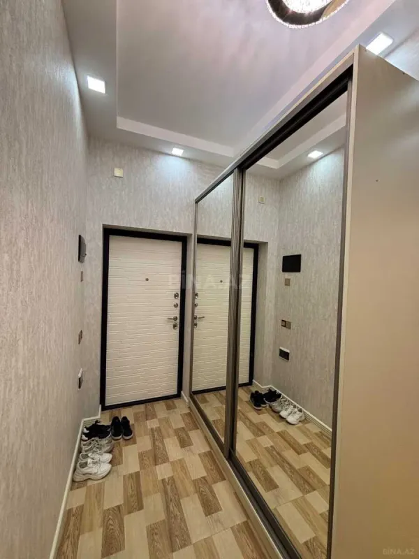 Satılır 2 otaqlı mənzil 78 m²