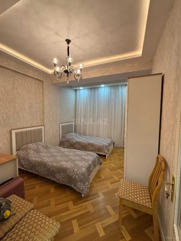 Satılır 2 otaqlı mənzil 78 m²