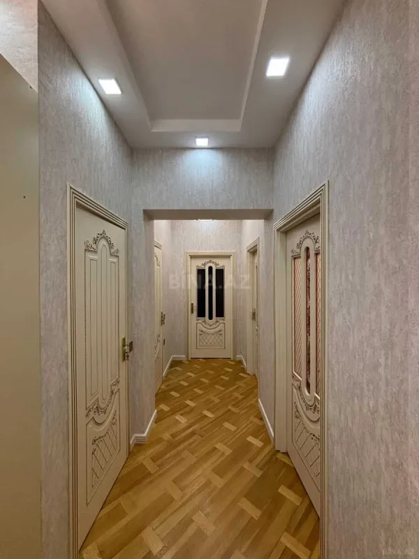 Satılır 2 otaqlı mənzil 78 m²
