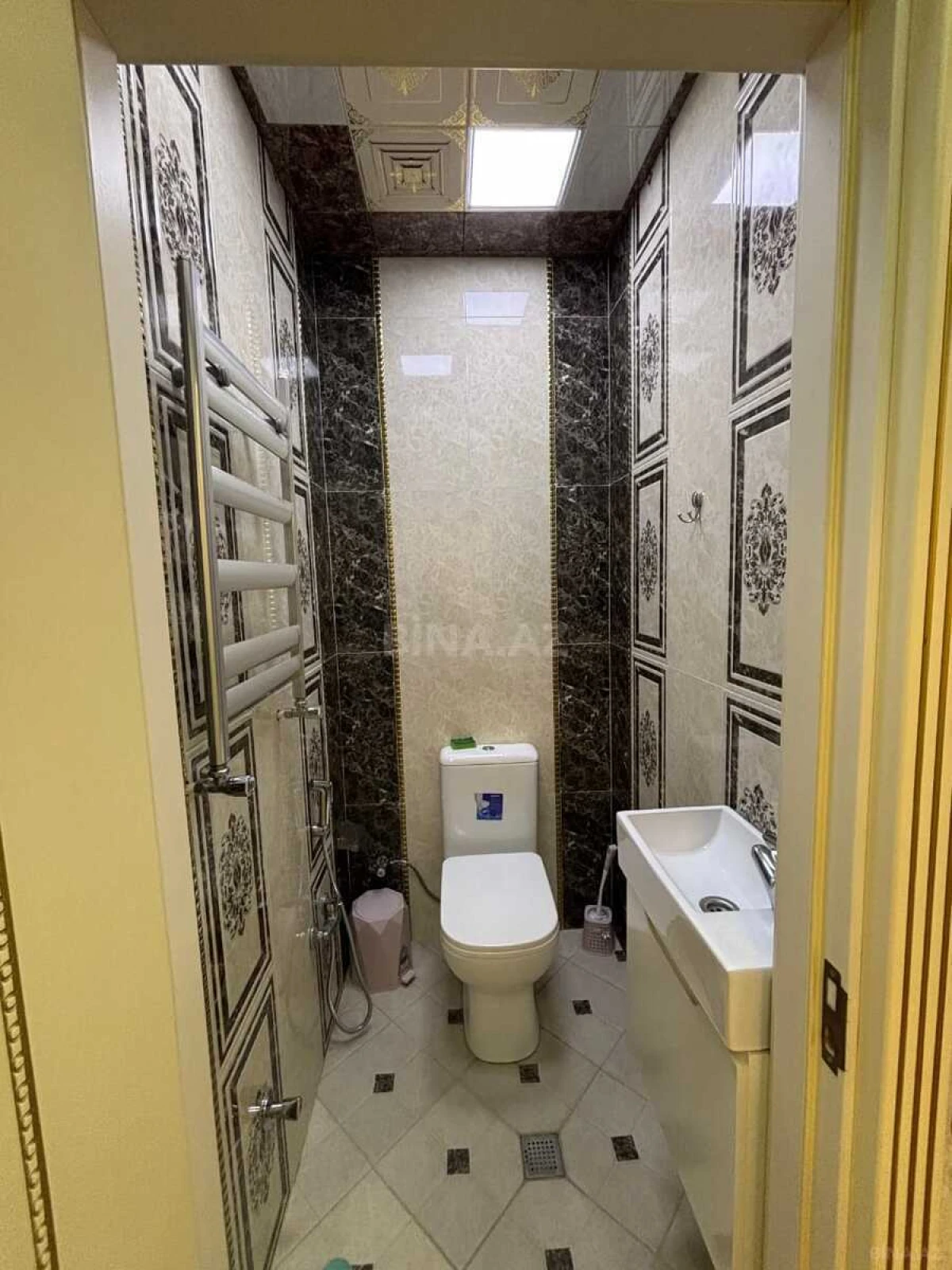 Satılır 2 otaqlı mənzil 78 m²