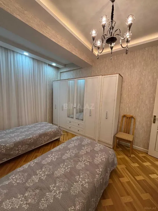 Satılır 2 otaqlı mənzil 78 m²