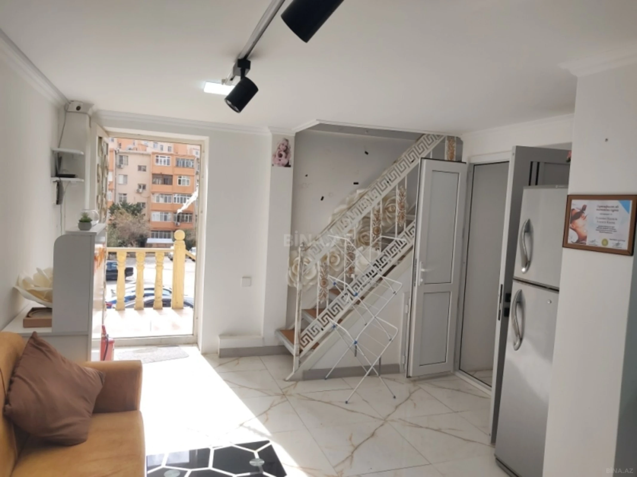 Satılır obyekt 65 m²