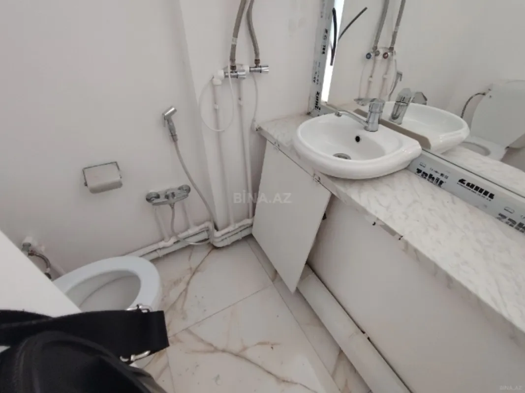 Satılır obyekt 65 m²