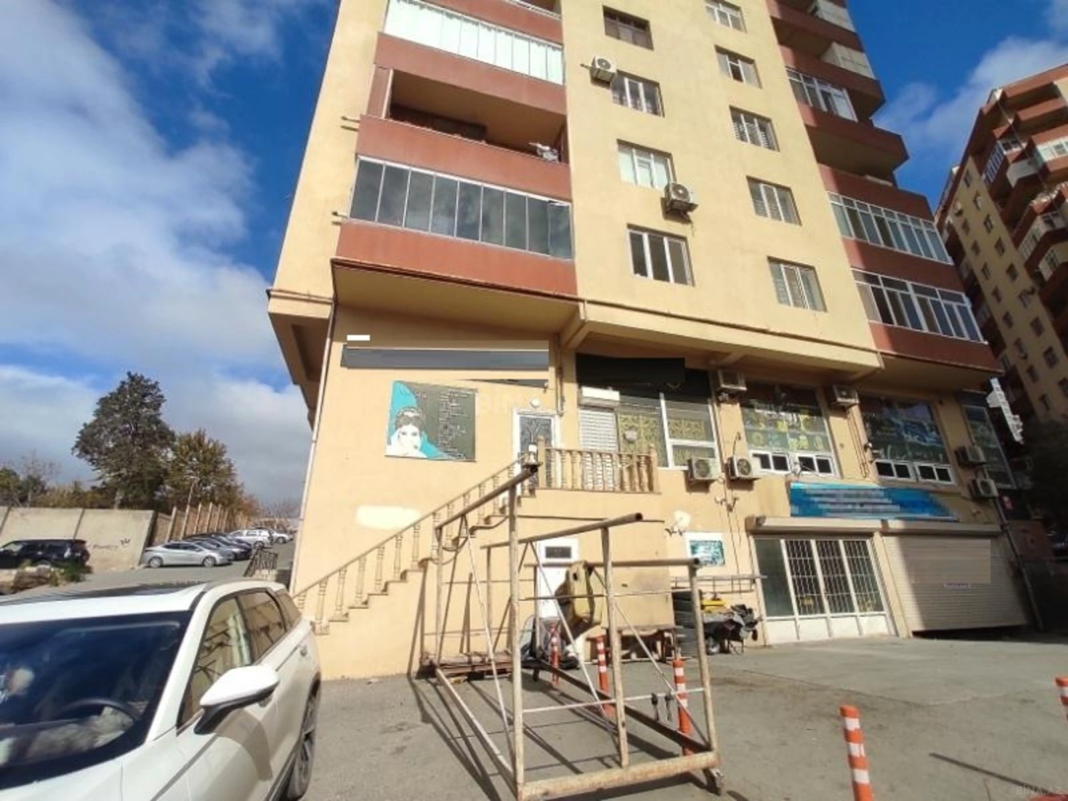 Satılır obyekt 65 m²