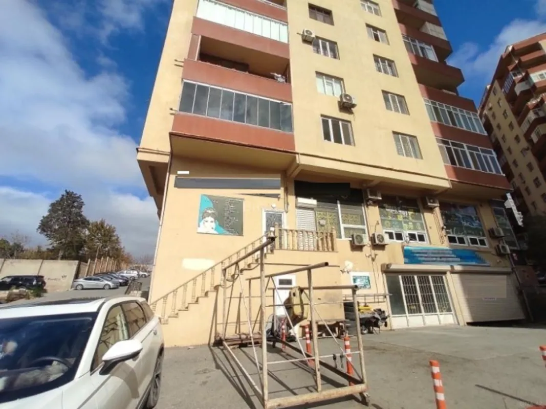 Satılır obyekt 65 m²