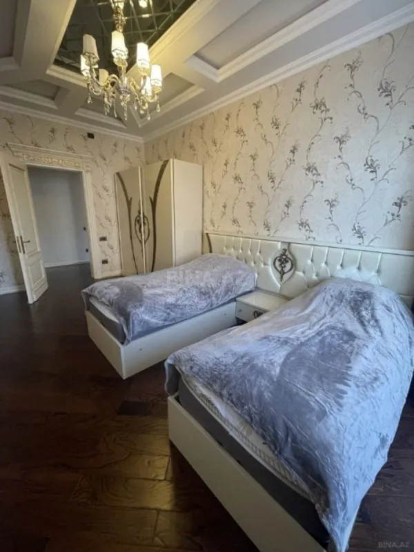 Kirayə verilir 3 otaqlı mənzil 153 m²