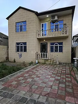Satılır 5 otaqlı həyət evi 131 m²