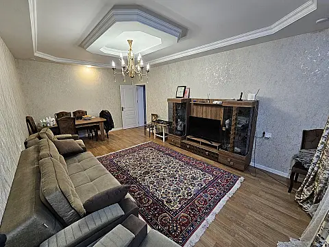 Satılır 5 otaqlı həyət evi 131 m²