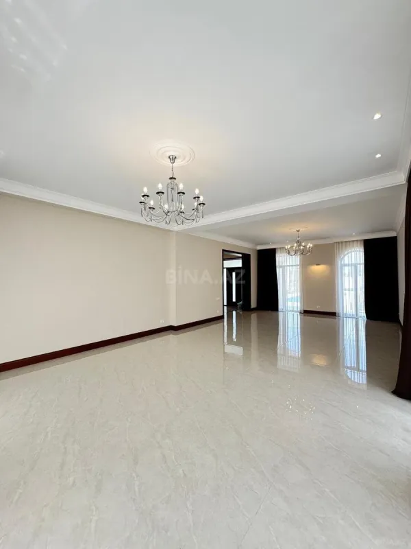 Satılır 6 otaqlı həyət evi 500 m²