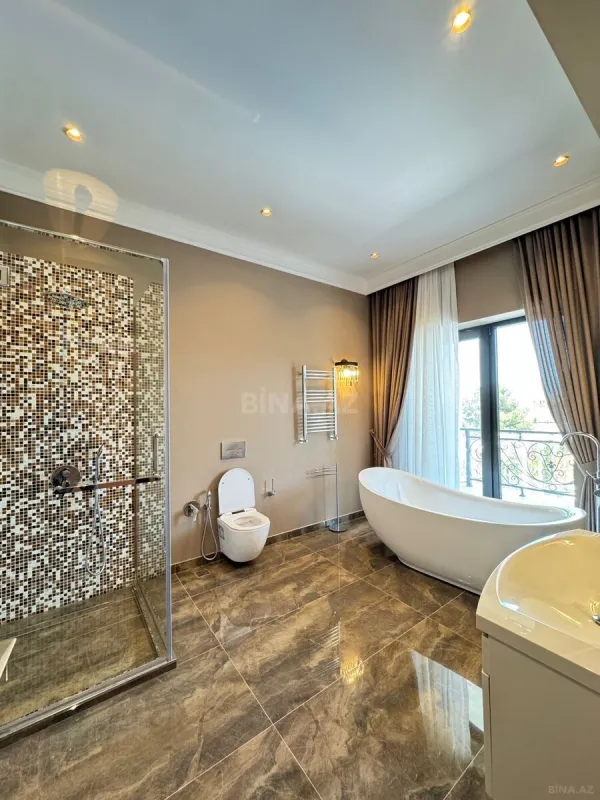 Satılır 6 otaqlı həyət evi 500 m²