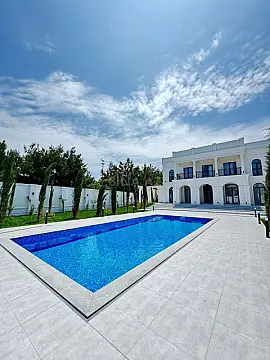 Satılır 6 otaqlı həyət evi 500 m²