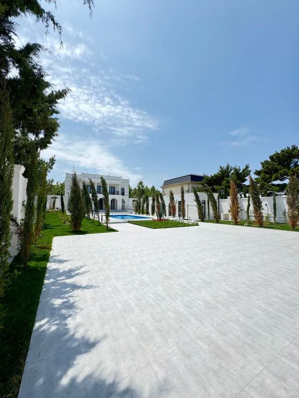 Satılır 6 otaqlı həyət evi 500 m²