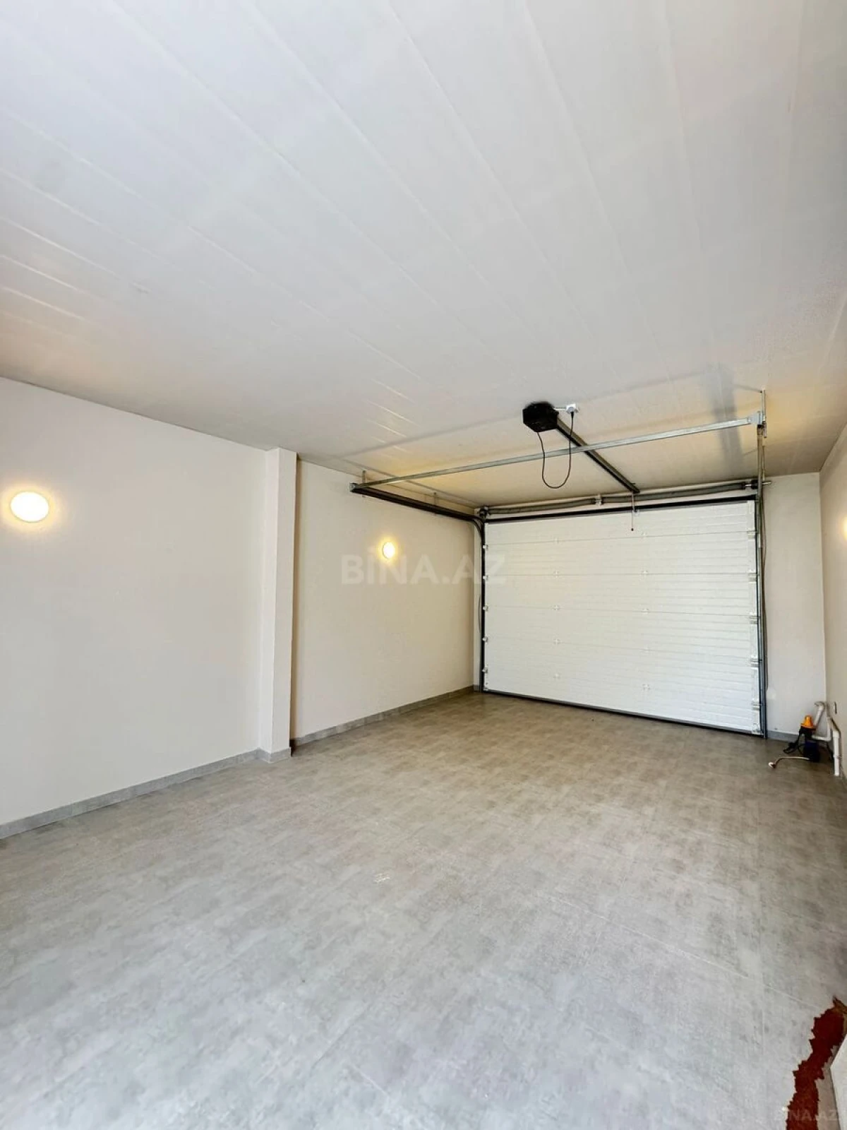 Satılır 6 otaqlı həyət evi 500 m²