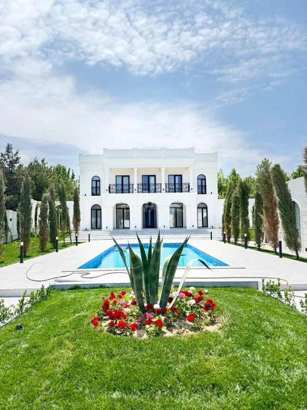 Satılır 6 otaqlı həyət evi 500 m²