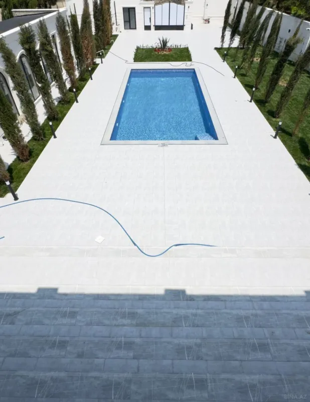 Satılır 6 otaqlı həyət evi 500 m²