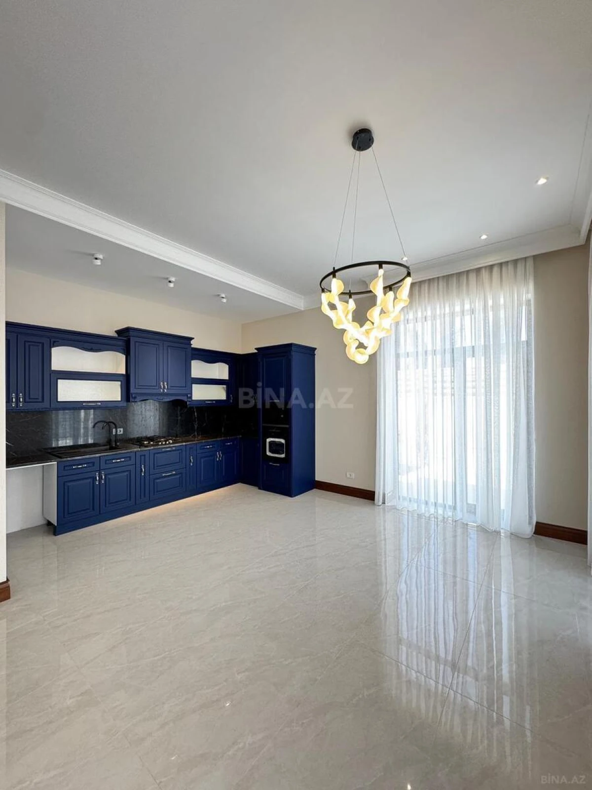 Satılır 6 otaqlı həyət evi 500 m²