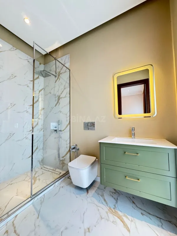 Satılır 6 otaqlı həyət evi 500 m²