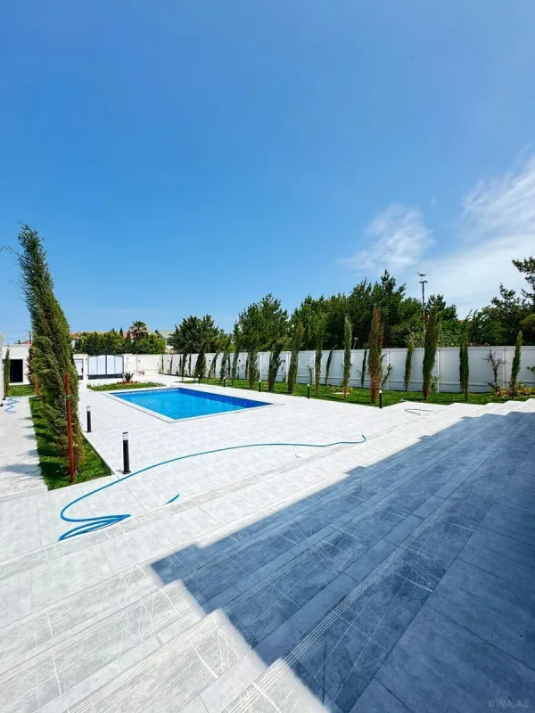 Satılır 6 otaqlı həyət evi 500 m²