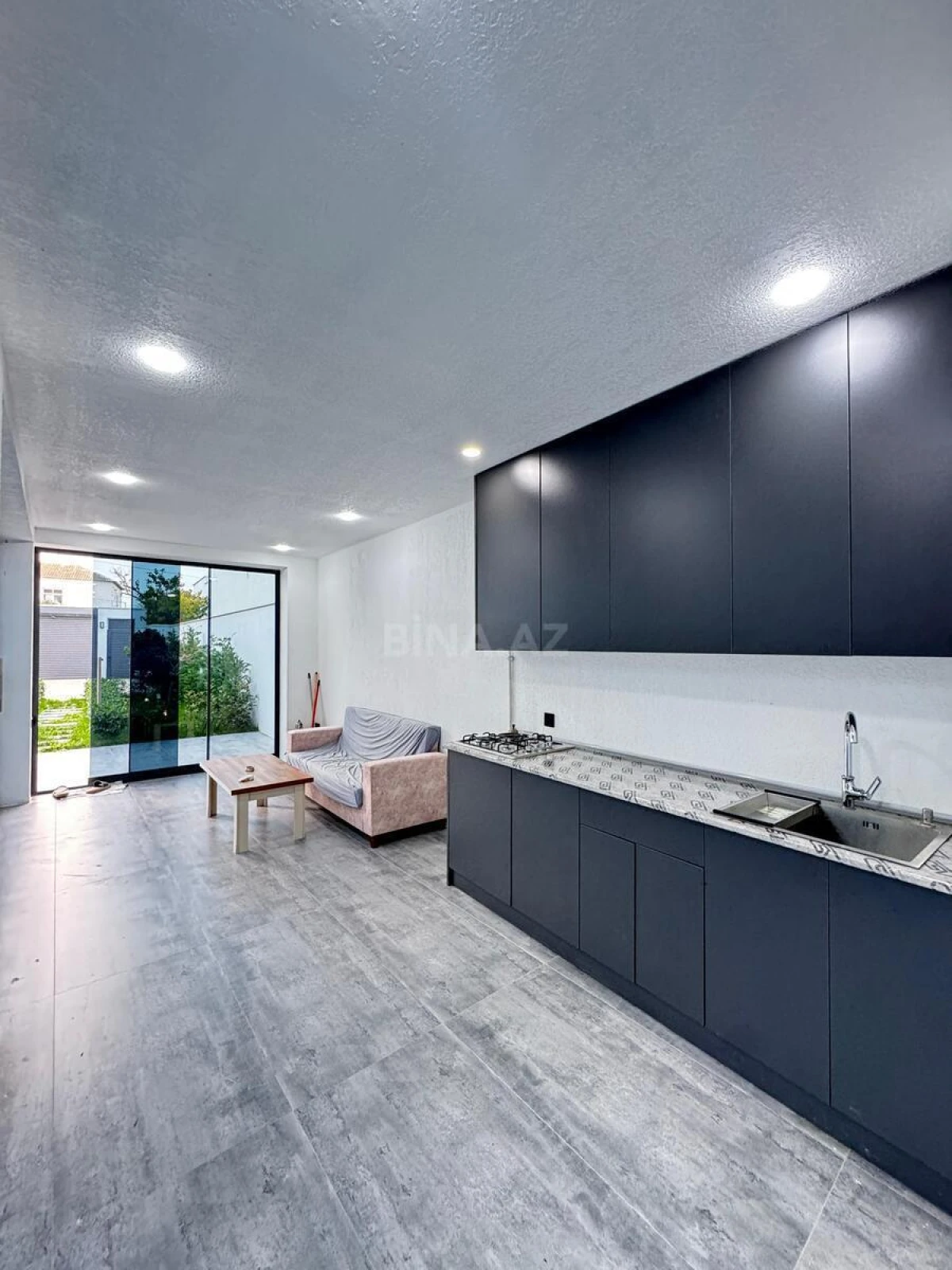 Satılır 4 otaqlı həyət evi 200 m²