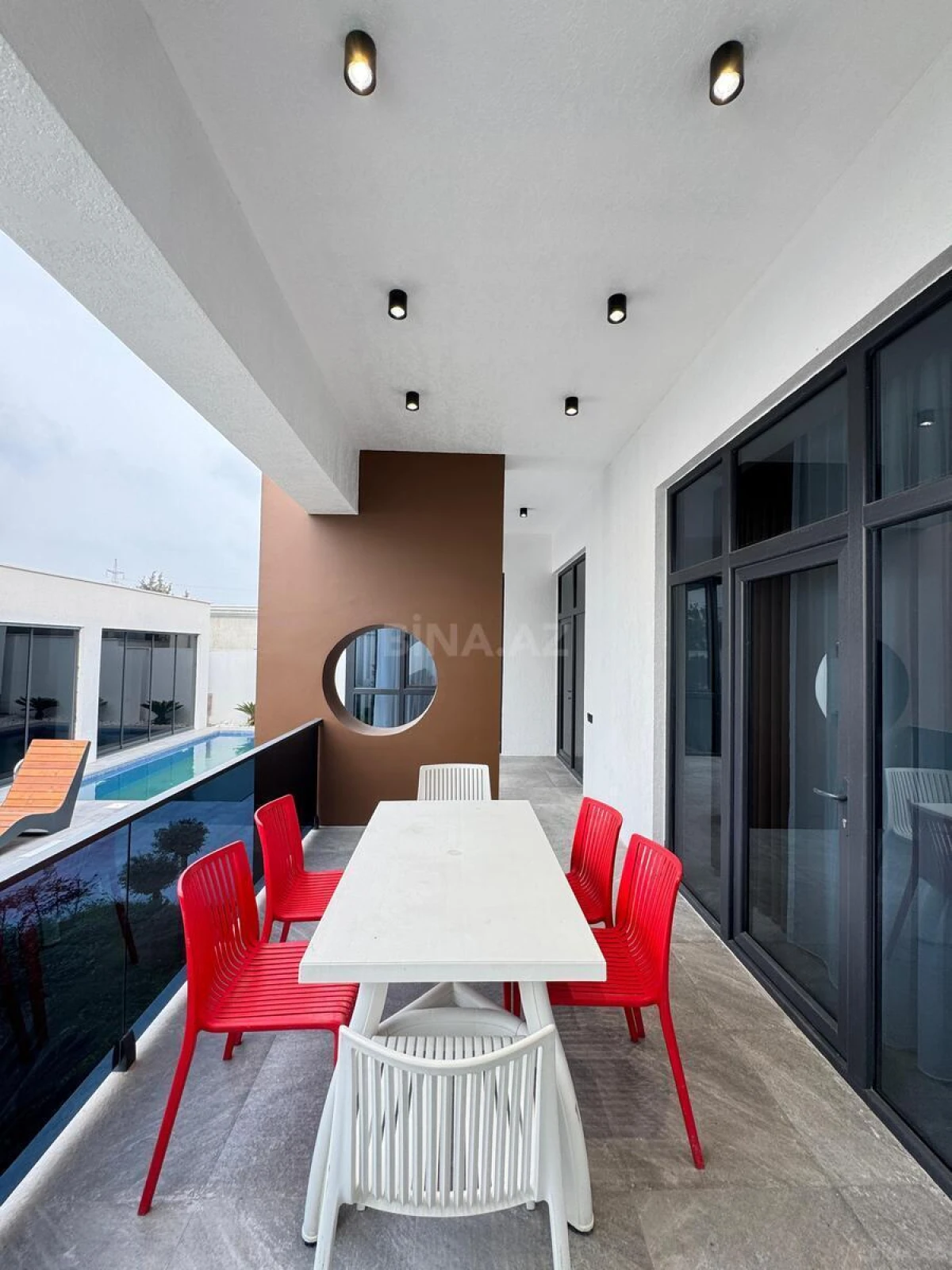 Satılır 4 otaqlı həyət evi 200 m²