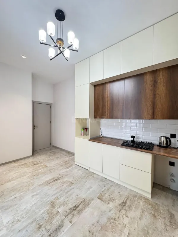 Satılır 4 otaqlı həyət evi 200 m²
