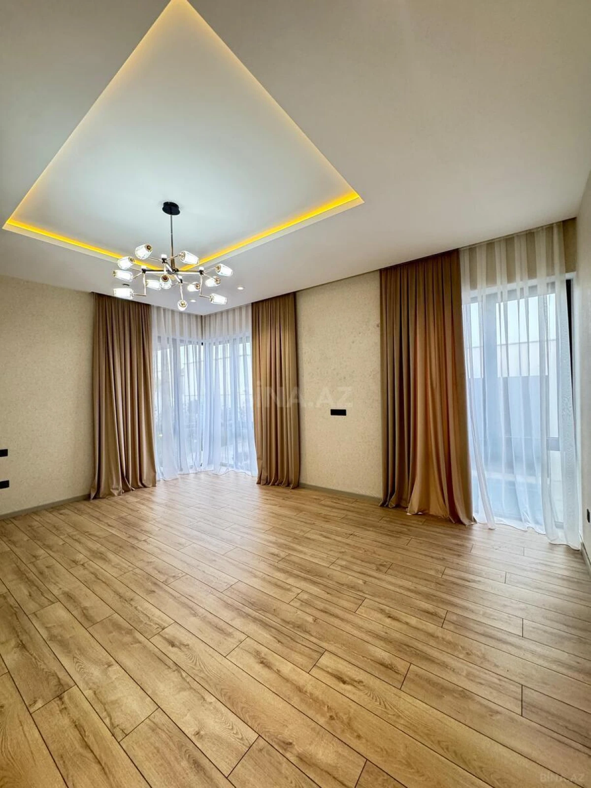 Satılır 4 otaqlı həyət evi 200 m²