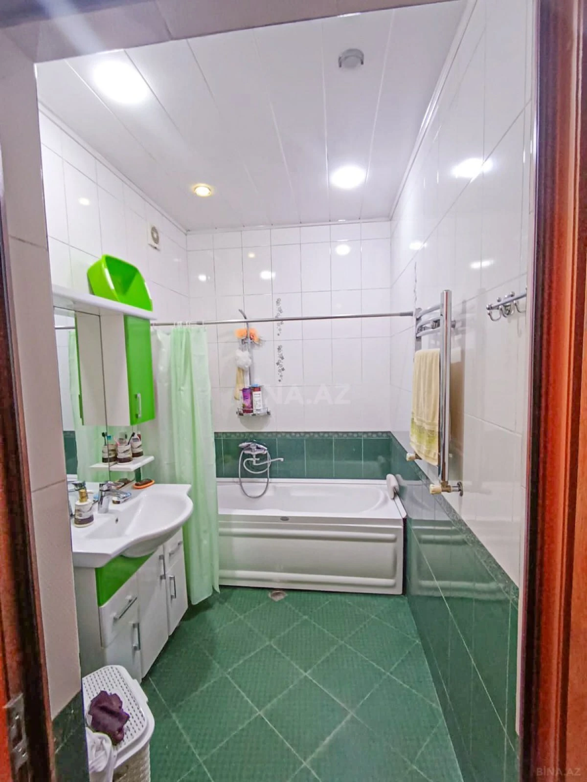 Satılır 3 otaqlı mənzil 103 m²