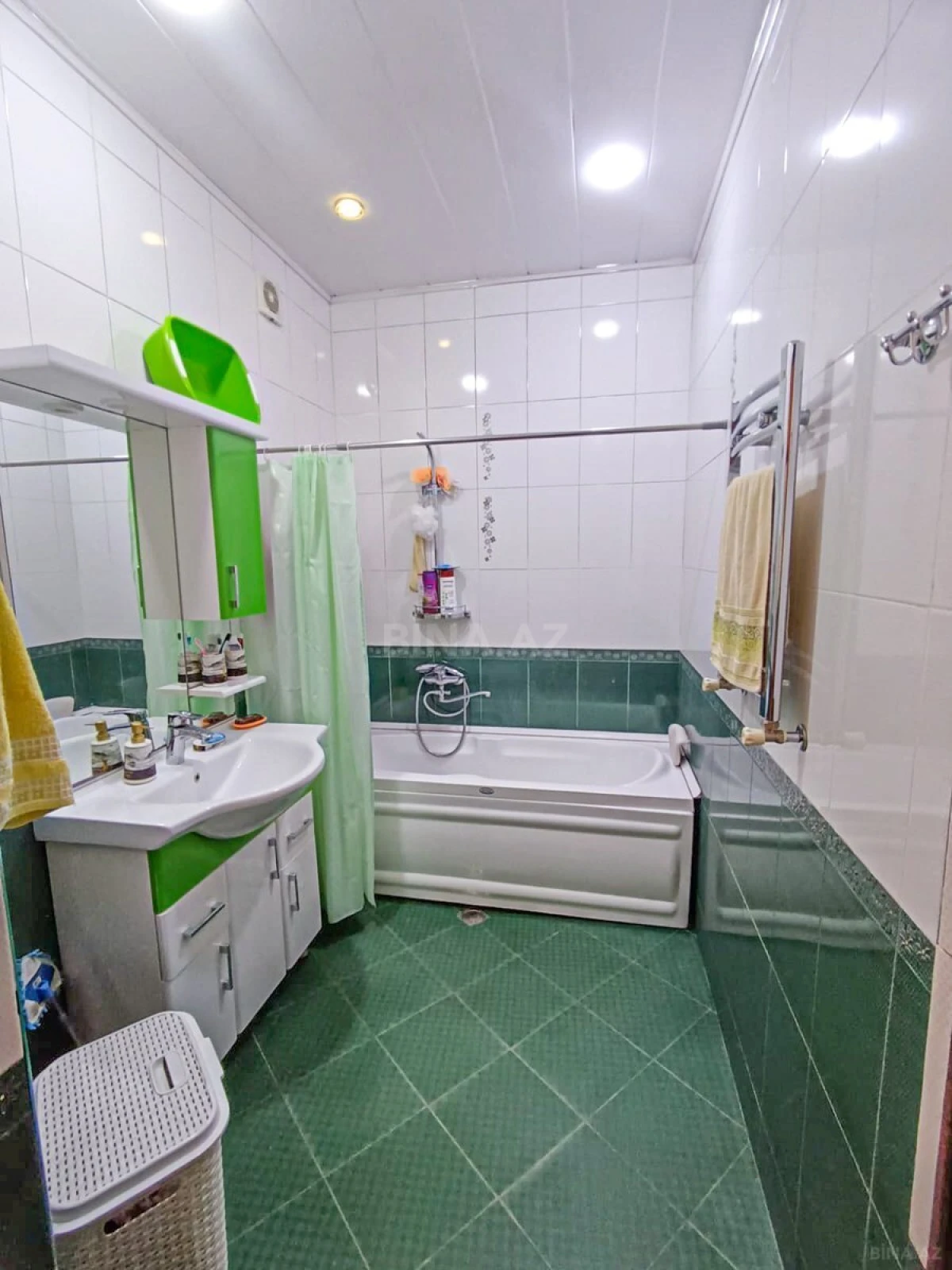 Satılır 3 otaqlı mənzil 103 m²