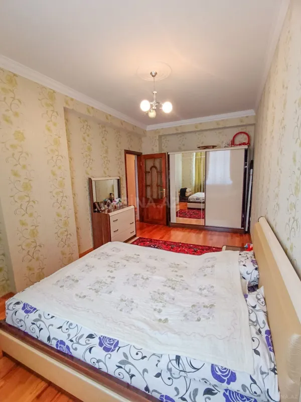 Satılır 3 otaqlı mənzil 103 m²