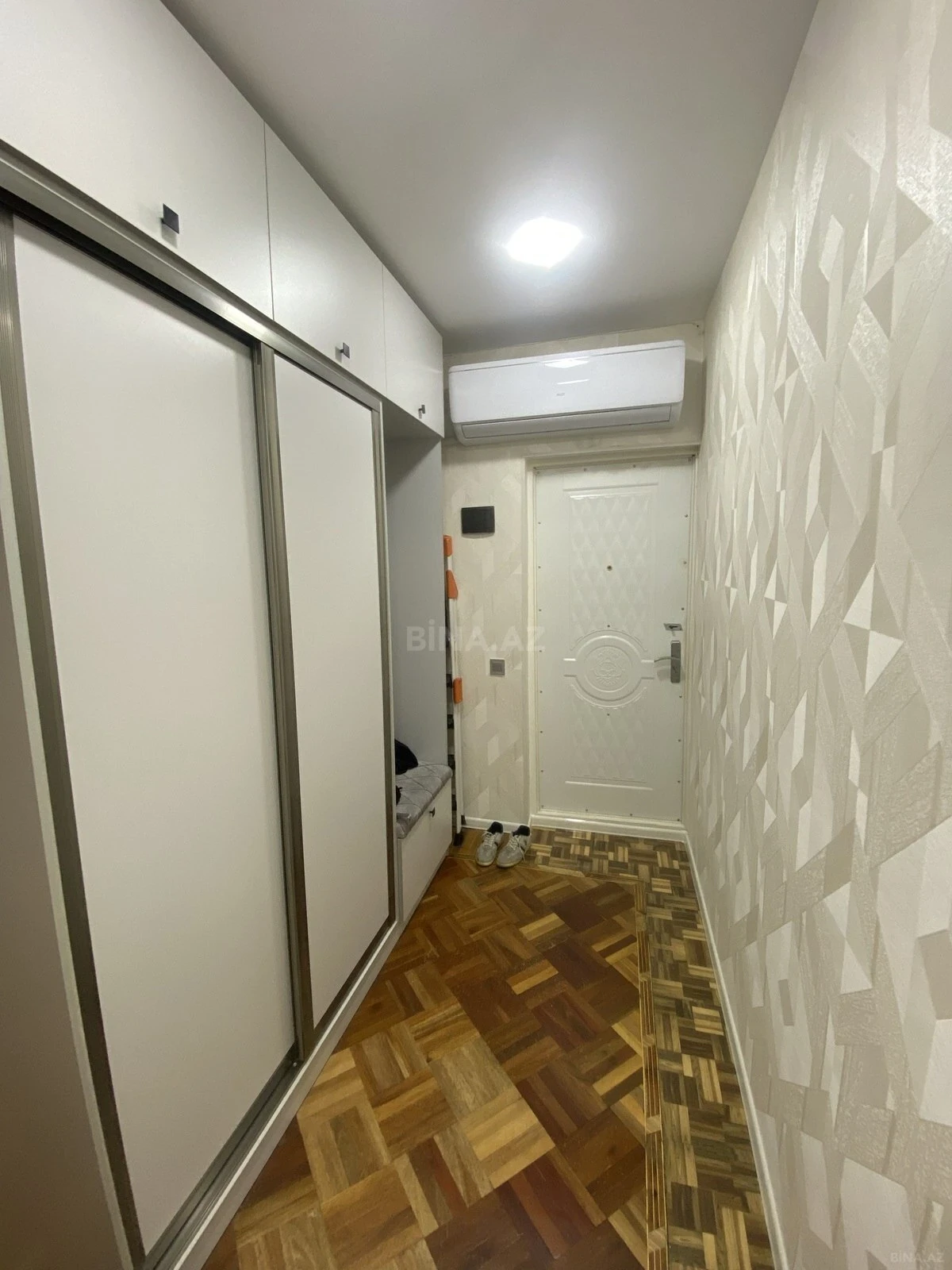 Satılır 3 otaqlı mənzil 75 m²