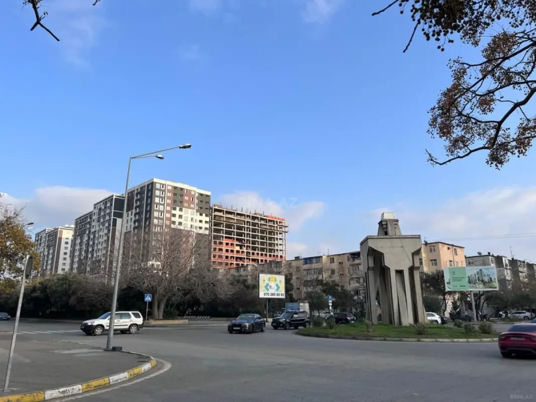 Satılır 6 otaqlı həyət evi 220 m²