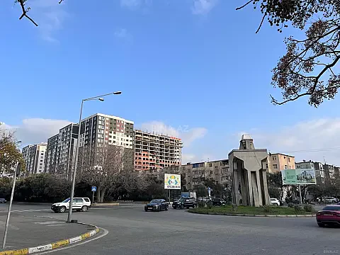 Satılır 6 otaqlı həyət evi 220 m² — Bakı 6 otaq 220.00 m²