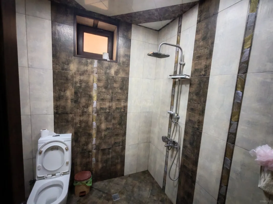 Satılır 5 otaqlı həyət evi 180 m²
