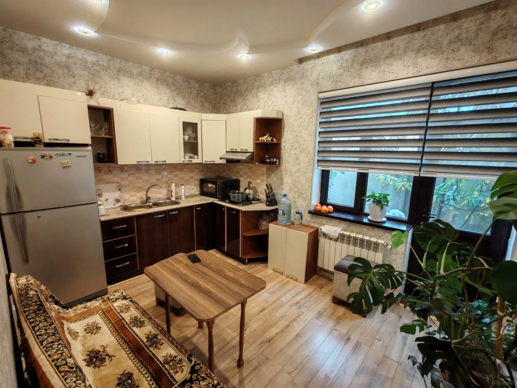 Satılır 5 otaqlı həyət evi 180 m²