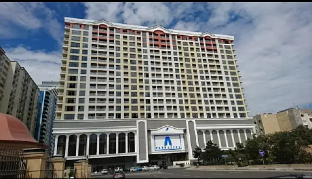 Satılır 2 otaqlı mənzil 66 m²