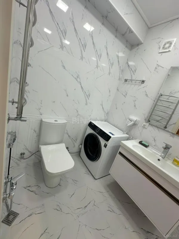 Satılır 2 otaqlı mənzil 66 m²